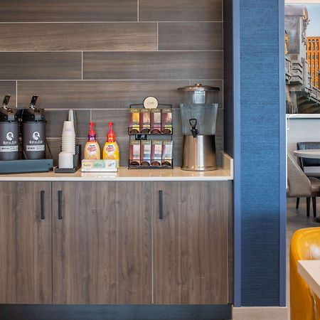 La Quinta Inn & Suites By Wyndham Spokane Downtown Екстер'єр фото