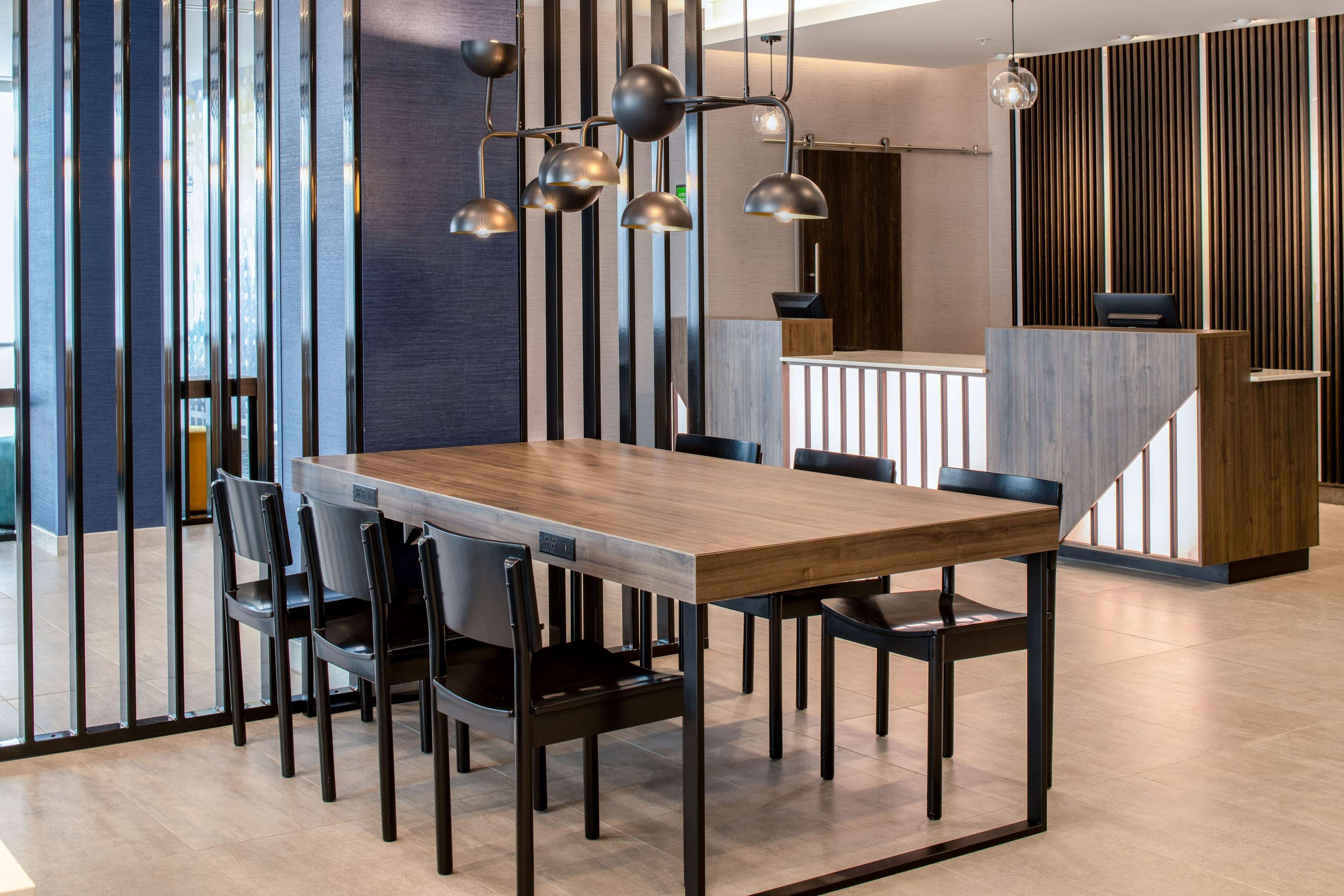 La Quinta Inn & Suites By Wyndham Spokane Downtown Екстер'єр фото